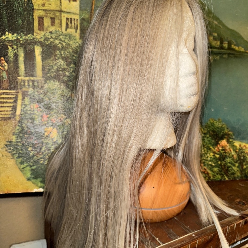 Silky Cream Wig Extensions for a Sleek Look